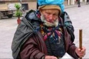 Poşetli dede para verene bakın ne dermiş?