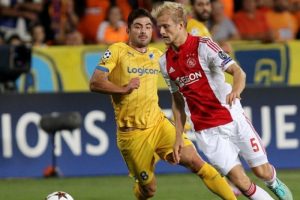 Ajax'ın y&uuml;z&uuml; yine g&uuml;lmedi:1-1