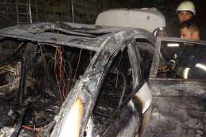 Bursa'da otomobil alev alev yandı!