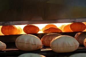 İHH'dan Suriye'ye 100 milyon ekmek