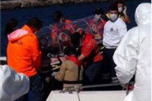 'Ebola'dan ş&uuml;phelenilen gemici sıtmadan &ouml;ld&uuml;