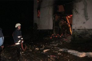 Eski k&ouml;y muhtarı yangında &ouml;ld&uuml;