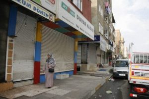 Diyarbakır'da esnaf kepenk kapattı