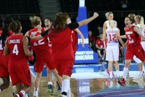 Kanada &ccedil;eyrek finale y&uuml;kseldi!