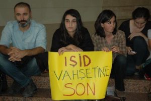Adliye'de kobani i&ccedil;in sessiz eylem