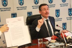 G&ouml;k&ccedil;ek'ten hodri meydan: "Kanıtlasın istifa ederim"