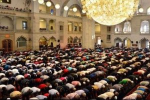 Suriyeli &ccedil;ocuklar i&ccedil;in bayram şenliği