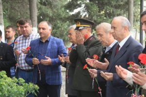 Orhangazi protokol&uuml;nden şehitlik ziyareti