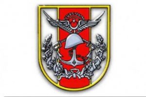 Sınırda el yapımı demir k&ouml;pr&uuml;