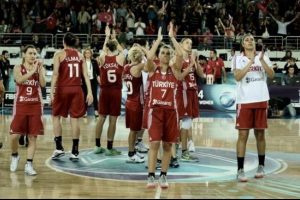 A Milliler yarı finalde