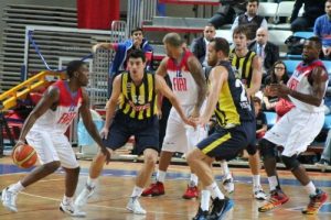 TOFAŞ son saniyede kaybetti:79-76