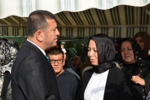 Annesine bayram g&uuml;n&uuml; veda etti