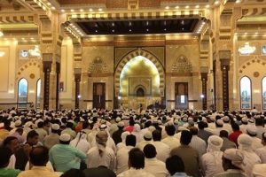 Arap d&uuml;nyasında Bayram Hutbesi teması: Aşırılıktan ka&ccedil;ının