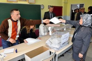 Bulgaristan'da erken se&ccedil;imin galibi yok