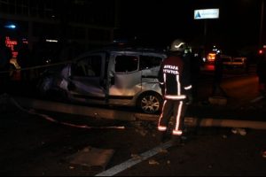Başkent'te kaza: 1 &ouml;l&uuml;, 8 yaralı