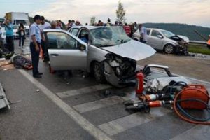 35 ara&ccedil; zincirleme kaza yaptı...