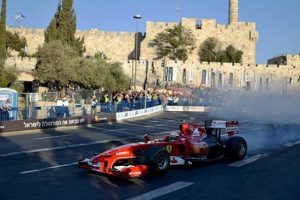Kud&uuml;s'te Formula 1 r&uuml;zgarı