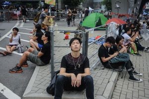 Hong Kong h&uuml;k&uuml;meti &ouml;ğrencilerle g&ouml;r&uuml;şecek