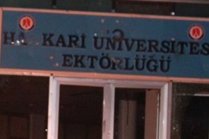 Ateşe verildi