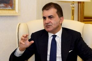 Kobani'nin en b&uuml;y&uuml;k destek&ccedil;isi T&uuml;rkiye'dir