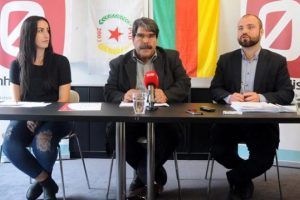 Peşmerge ve PYD T&uuml;rkiye'den ge&ccedil;iş izni istiyor