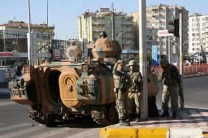 Diyarbakır'a asker sevkiyatı