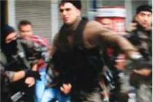 Polis lin&ccedil;ten b&ouml;yle kurtardı!