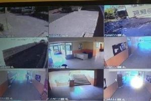 Van'da bug&uuml;n sınıflar boş kaldı