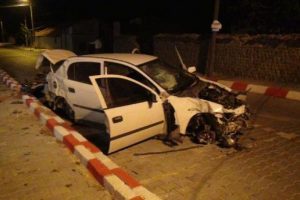 Doğumg&uuml;n&uuml;nde yol kontrol&uuml;nden ka&ccedil;an s&uuml;r&uuml;c&uuml;...