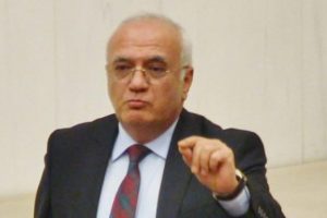 Kılı&ccedil;daroğlu'nun ''tezkere'' &ouml;nerisne cevap