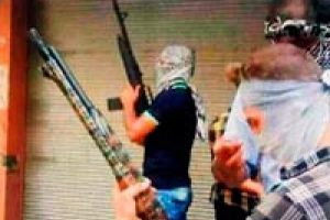 İstihbarat servisleri militanla kol kola girdi