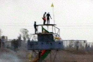 N&ouml;bet kul&uuml;besine &Ouml;calan'ın posterini astılar