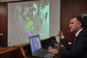 İneg&ouml;l Belediye Meclisi kaldırım işgallerini g&ouml;r&uuml;şt&uuml;