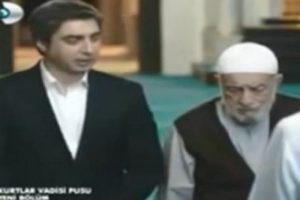 &Ouml;mer Baba'nın vedası: Namazda &ouml;ld&uuml;