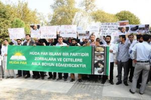 Cuma namazı sonrası g&ouml;steri