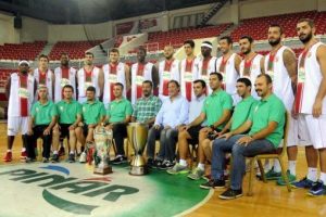 Pınar Karşıyaka'dan g&ouml;vde g&ouml;sterisi