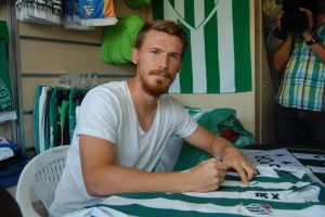 Serdar Aziz'e Milli davet!