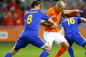 Hollanda 2.yarıda a&ccedil;ıldı:3-1