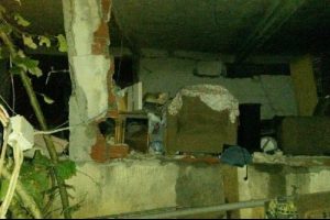 Bomba gibi patladı
