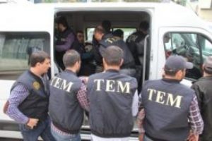 Ara&ccedil;larından molotof &ccedil;ıkan 7 kişi adliyeye sevk edildi