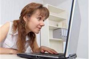 G&uuml;nde 13 dakika porno izliyorlar!