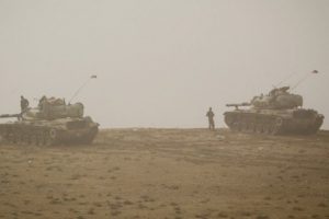 Kobani toz bulutu altında