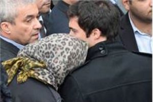 Garipoğlu cenazesinde ilgin&ccedil; olay!