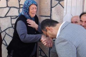 İzmir Valisi'nden anlamlı ziyaret
