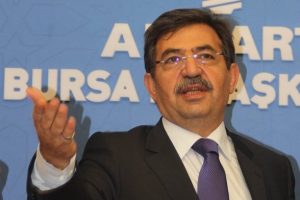 Bakan G&uuml;ll&uuml;ce'den ilgin&ccedil; benzetme