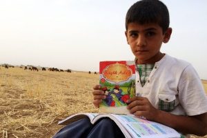 Kobani sınırında bir "k&uuml;&ccedil;&uuml;k asker"