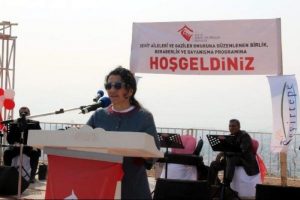 M&uuml;steşar şehit aileleri ve gazilerle buluştu