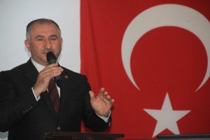 &Ccedil;ağlayan, pilav g&uuml;n&uuml;nde