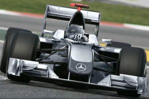 F1'de şampiyon Mercedes