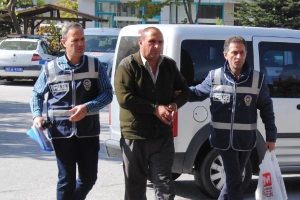 Fotoğraf şantajcısı tutuksuz yargılanacak